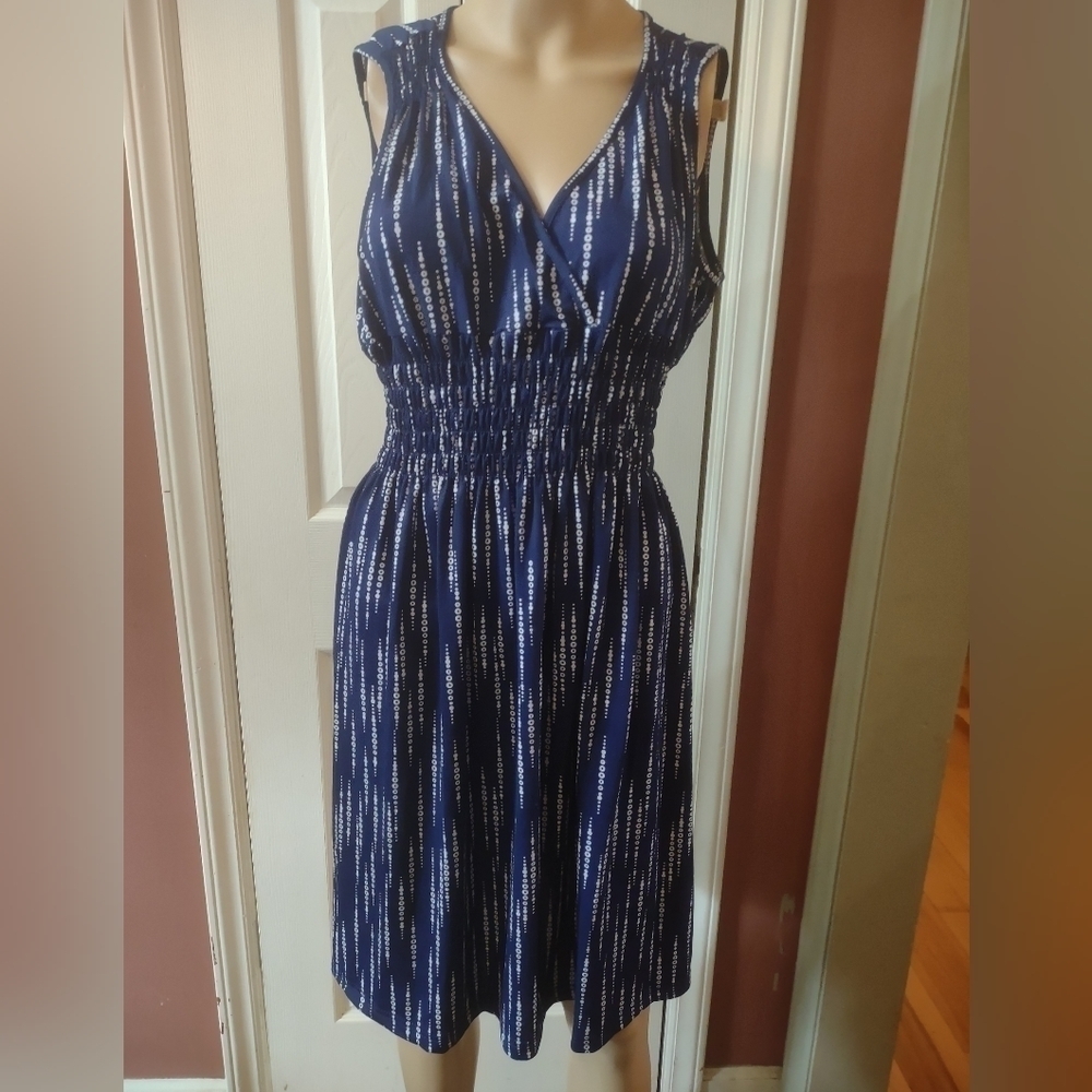 Jon & Anna contemporary women's dress blue and white size medium sleeveless